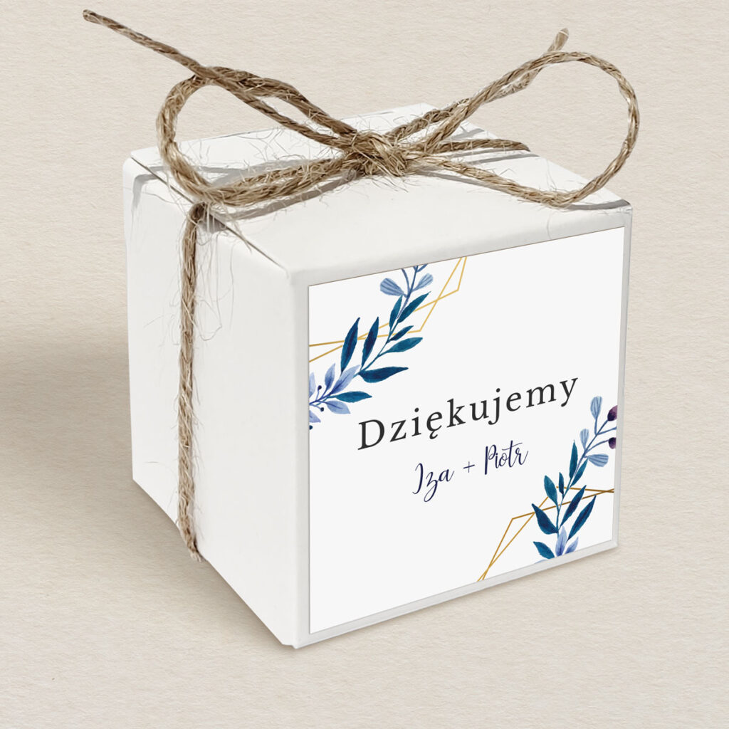 Pudełeczko upominkowe do zaproszeń Klasyczne z kwiatami wzór 2