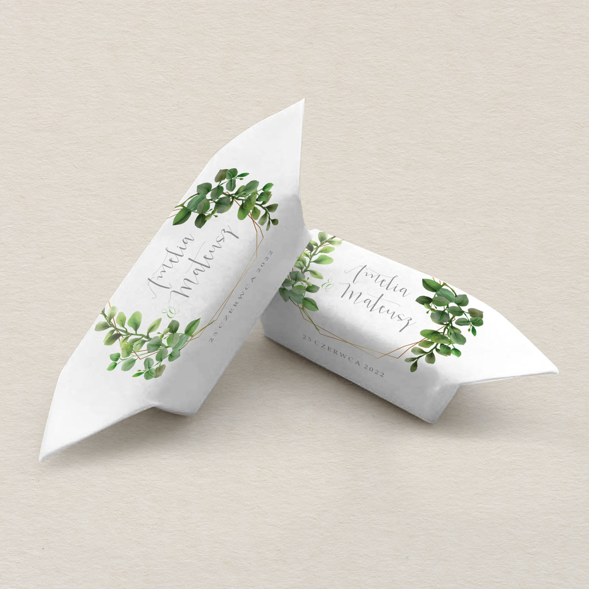 krowki-slubne-wianek-z-zielonych-lisci