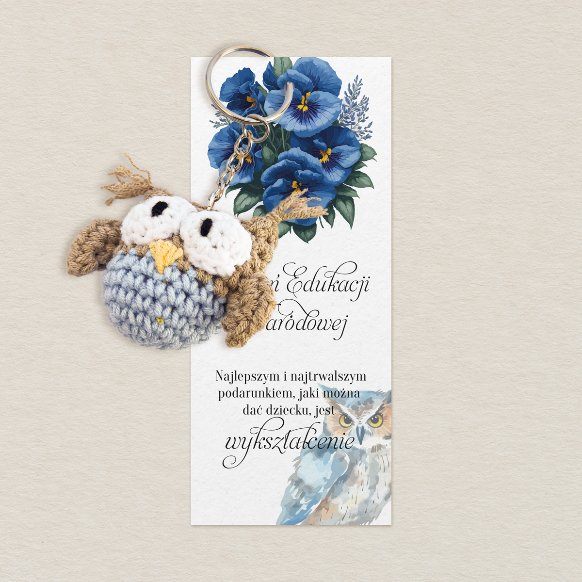 dzien-nauczyciela-brelok-sowka-niebieska