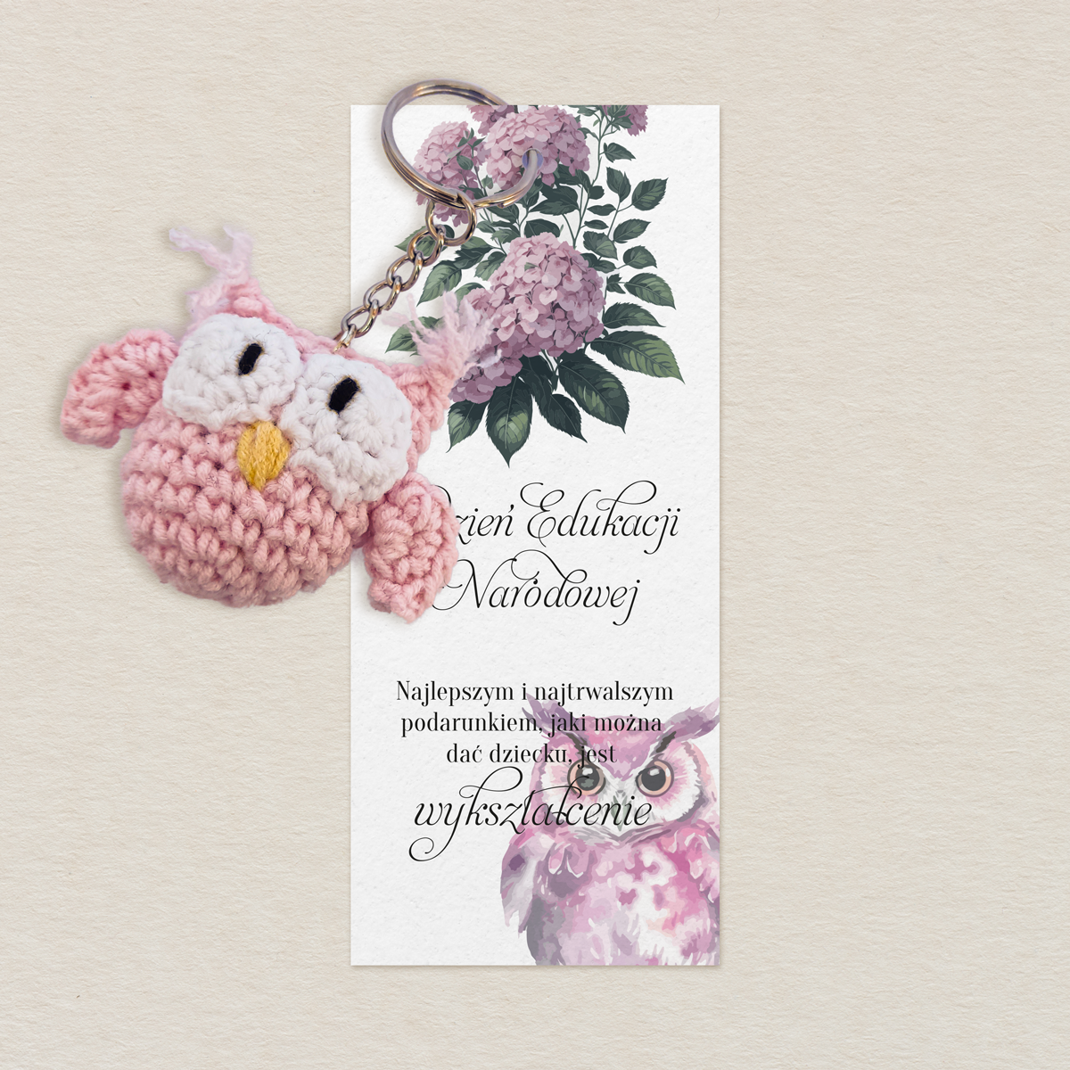 dzien-nauczyciela-brelok-sowka-rozowa