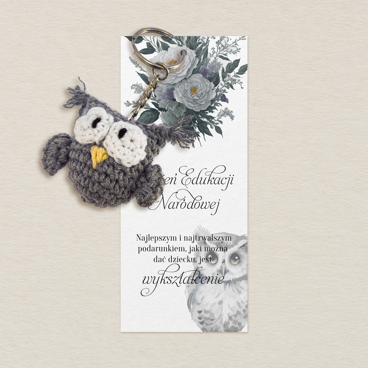 dzien-nauczyciela-brelok-sowka-szara