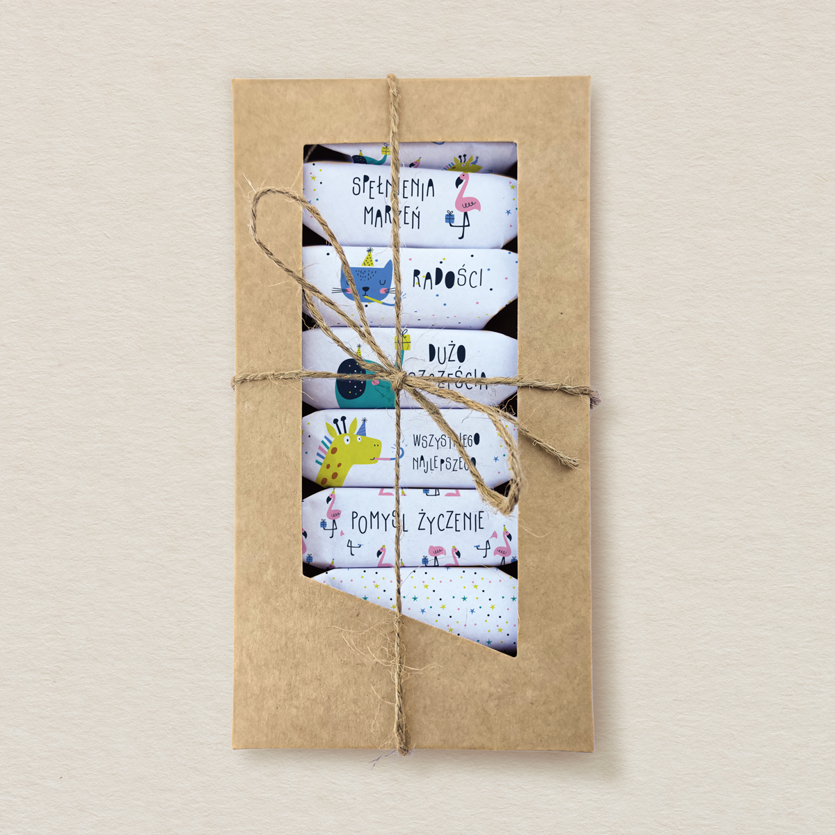 urodziny-krowki-w-ozdobnym-pudelku-wzor-1