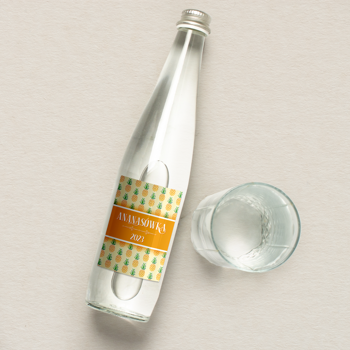 naklejka-na-alkohol-ananasowka