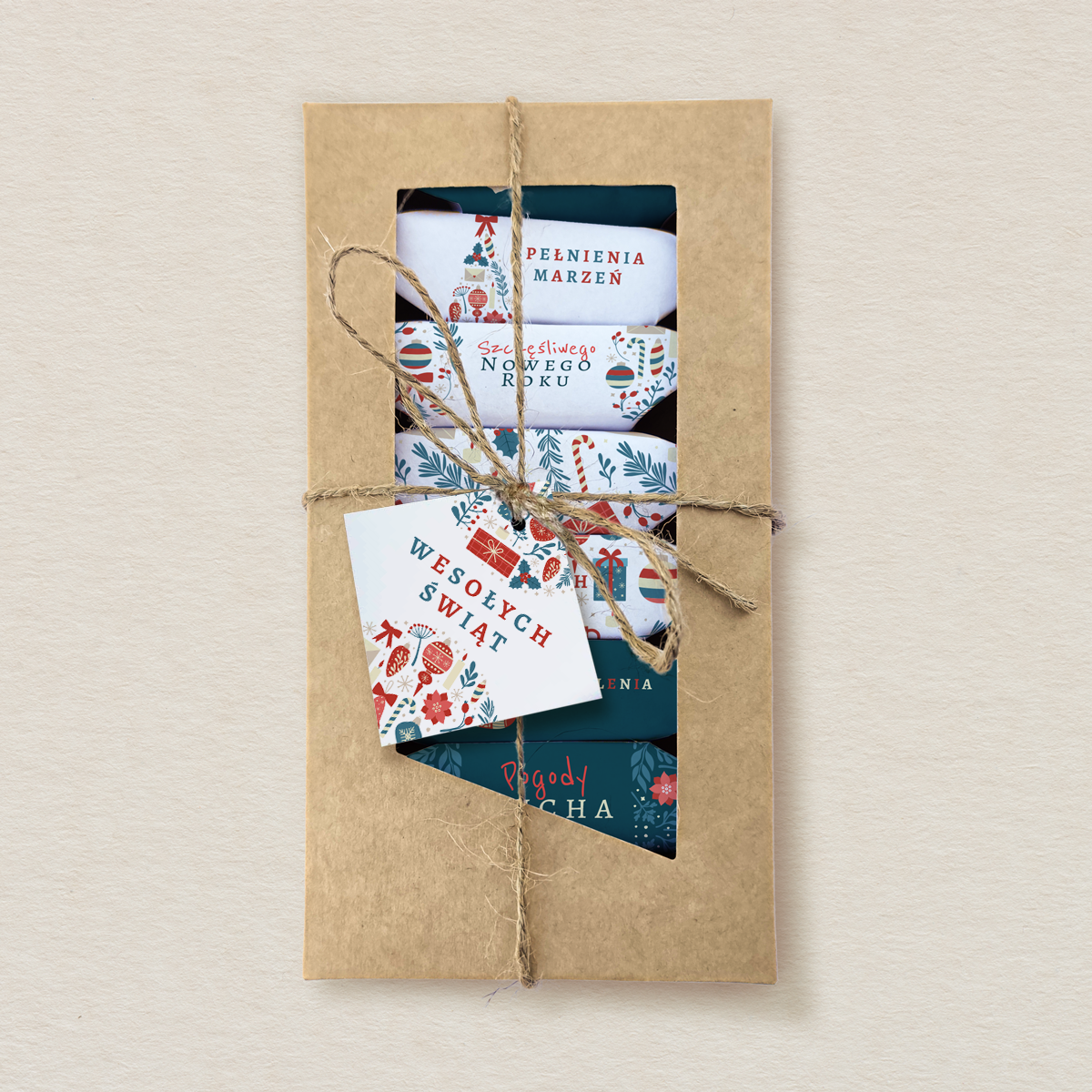 swieta-krowki-w-ozdobnym-pudelku-z-etykieta-wzor-1