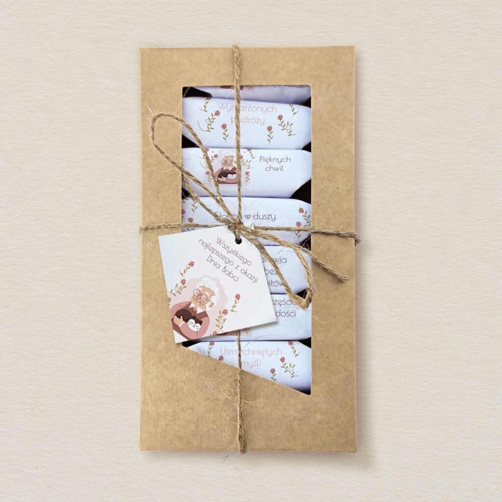 Dzień babci - Krówki w ozdobnym pudełku z etykietą wzór 2