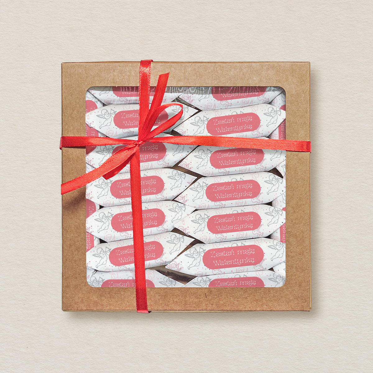 Dzień Kobiet - Krówki w kwadratowym pudełku - amorki