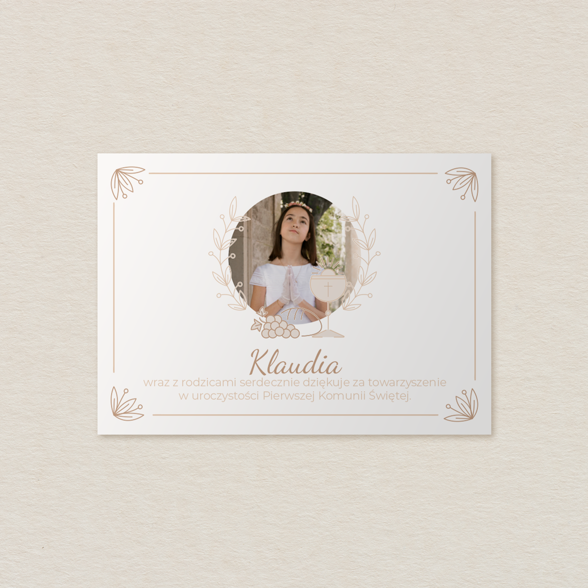 magnesy-i-komunia-swieta-bezowy-wianek