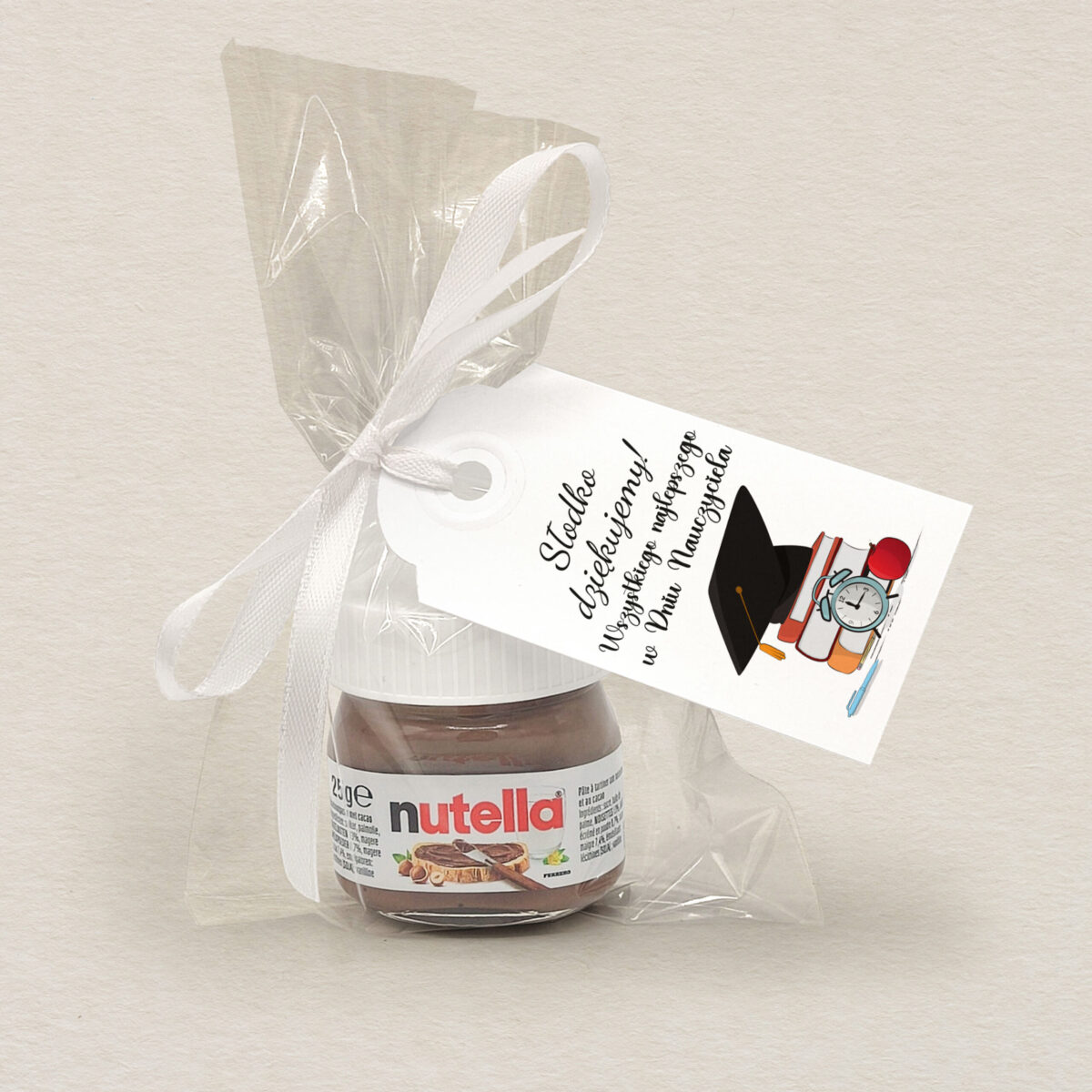 nutella-podziekowanie-dla-nauczyciela-z-biretem