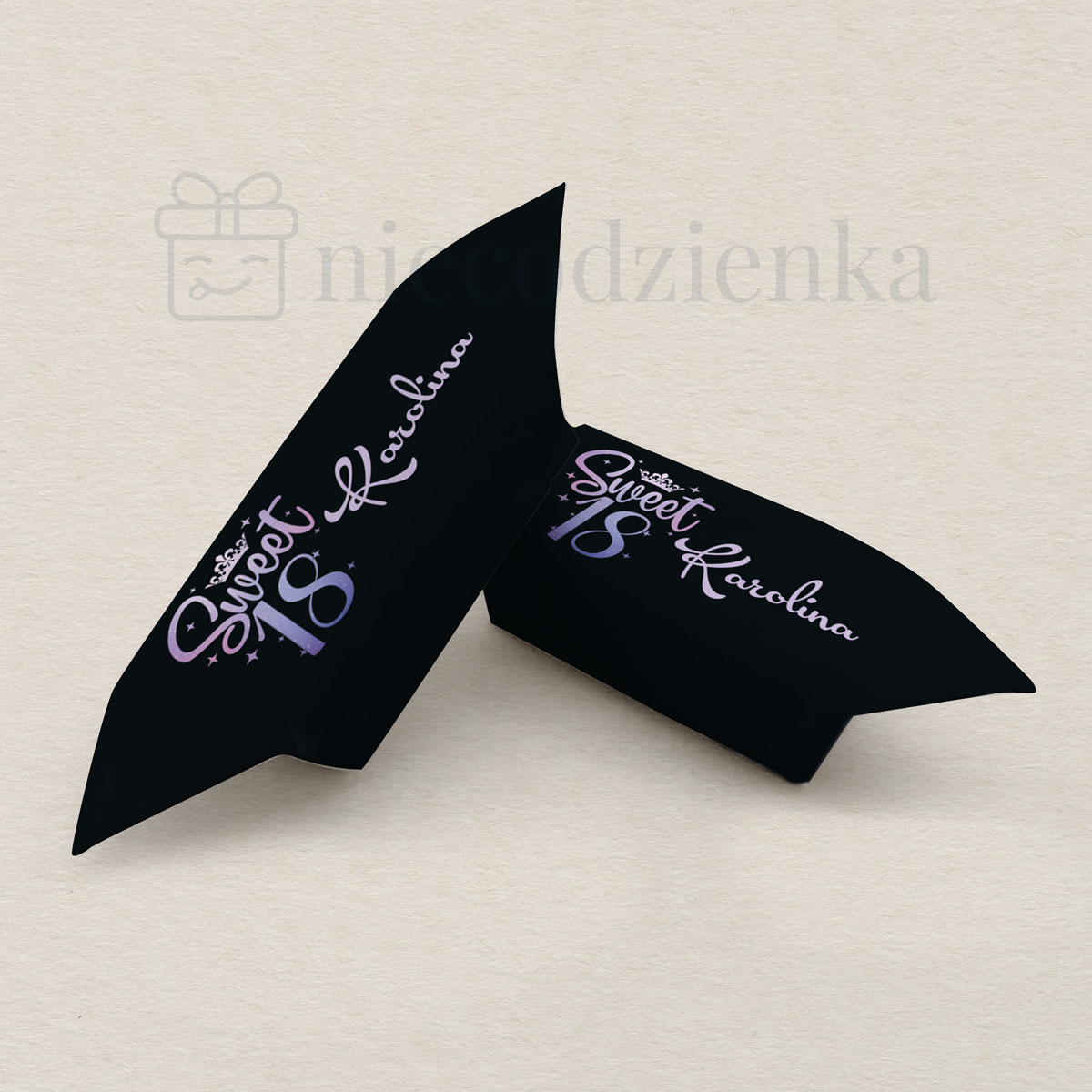 krowki-urodzinowe-18-czarne-z-fioletowym-gradientem