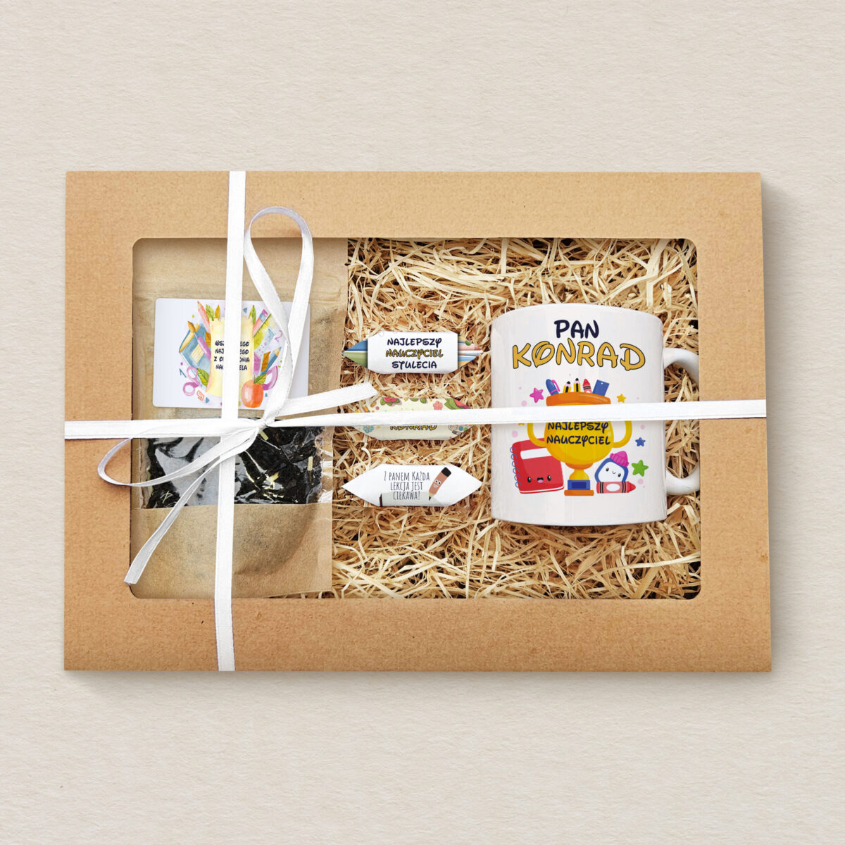 zestaw-prezentowy-dla-nauczyciela-kubek-herbata-i-slodkosci-kolorowy