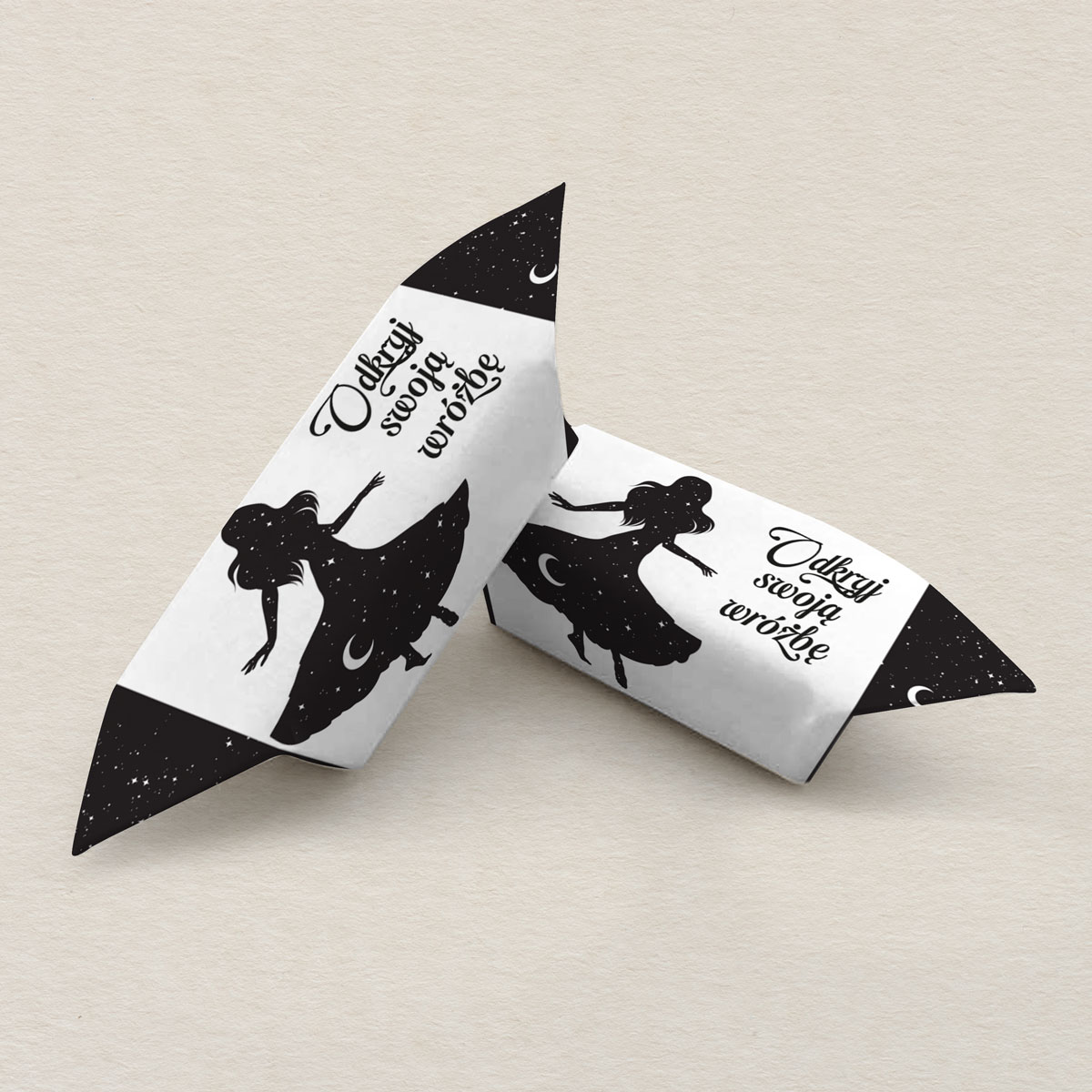 krowki-andrzejkowe-dwustronne-dziewczyna