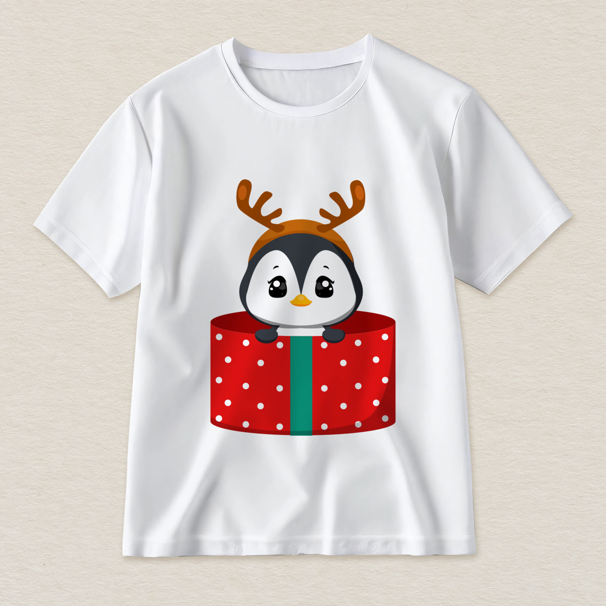 swiateczna-koszulka-z-humorem-pingwin-prezentowy
