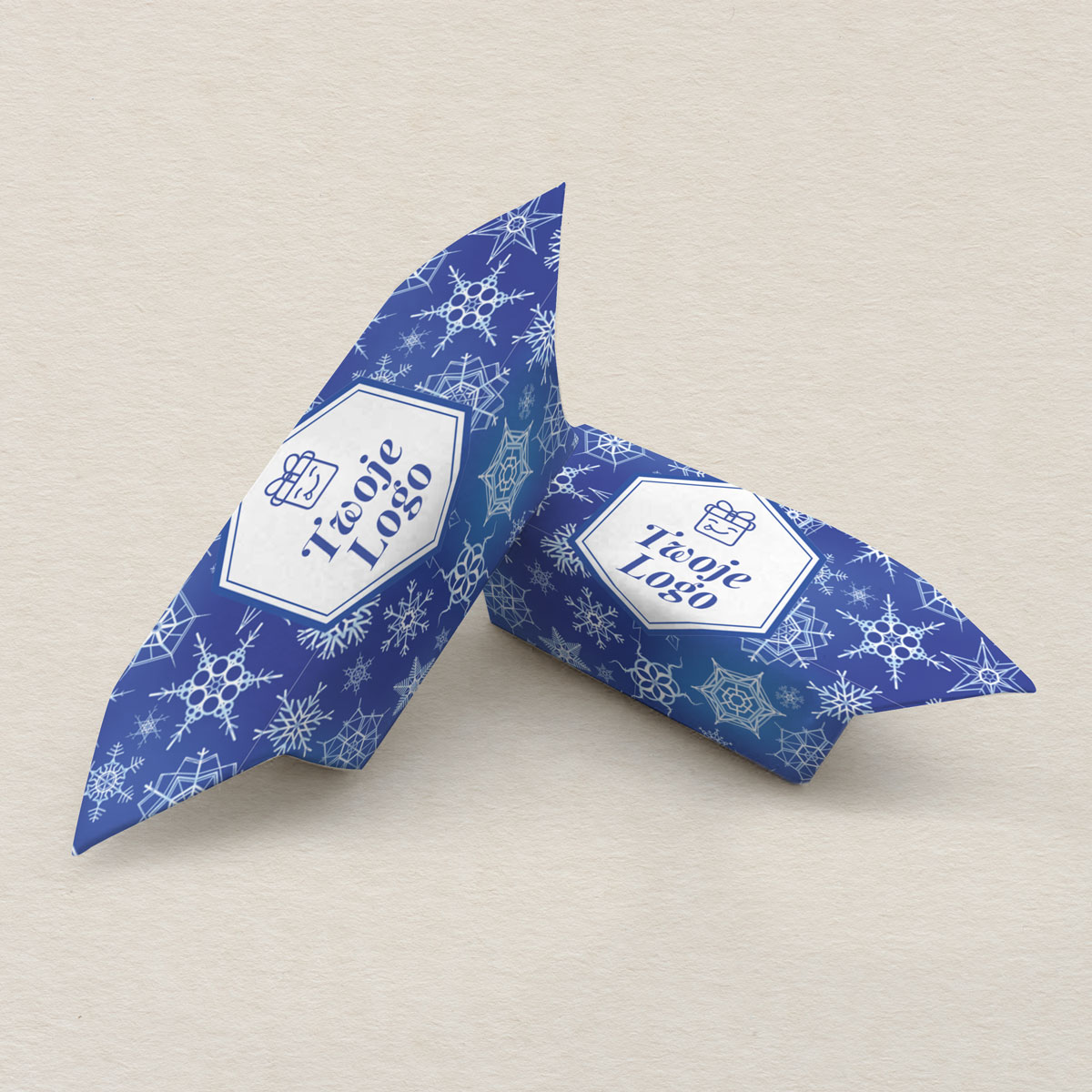 krowki-swiateczne-niebieskie-ze-sniezynkami