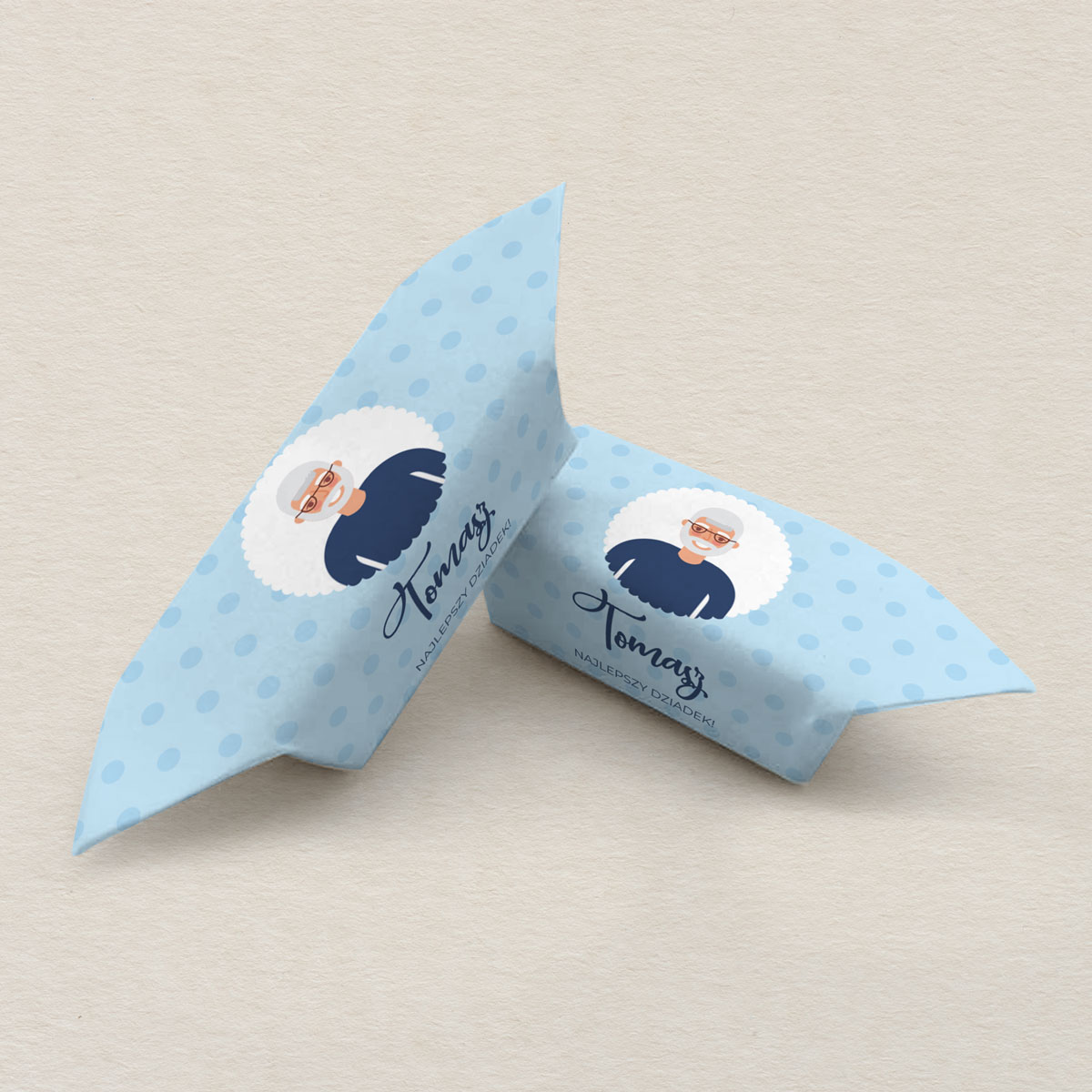 krowki-dzien-dziadka-delikatny-niebieski-wzor