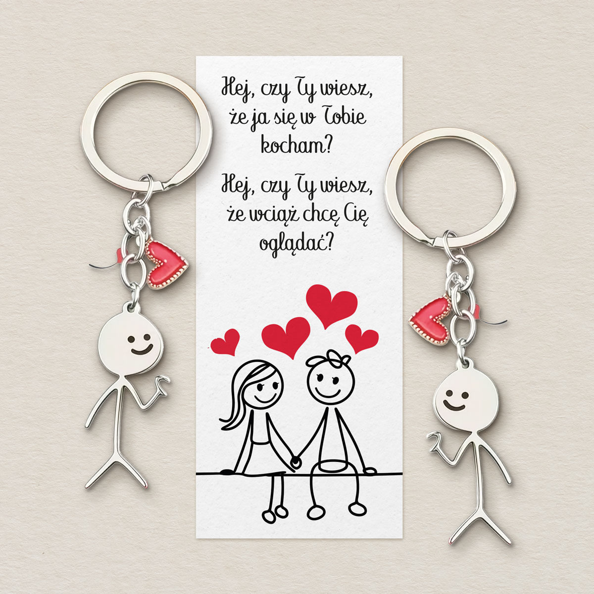 breloki-dla-zakochanych-siedzaca-para