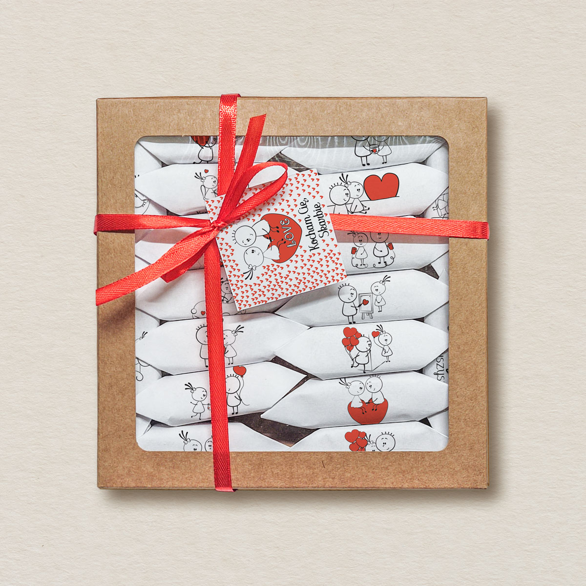 krowki-walentynkowe-w-kwadratowym-pudelku-dla-niej