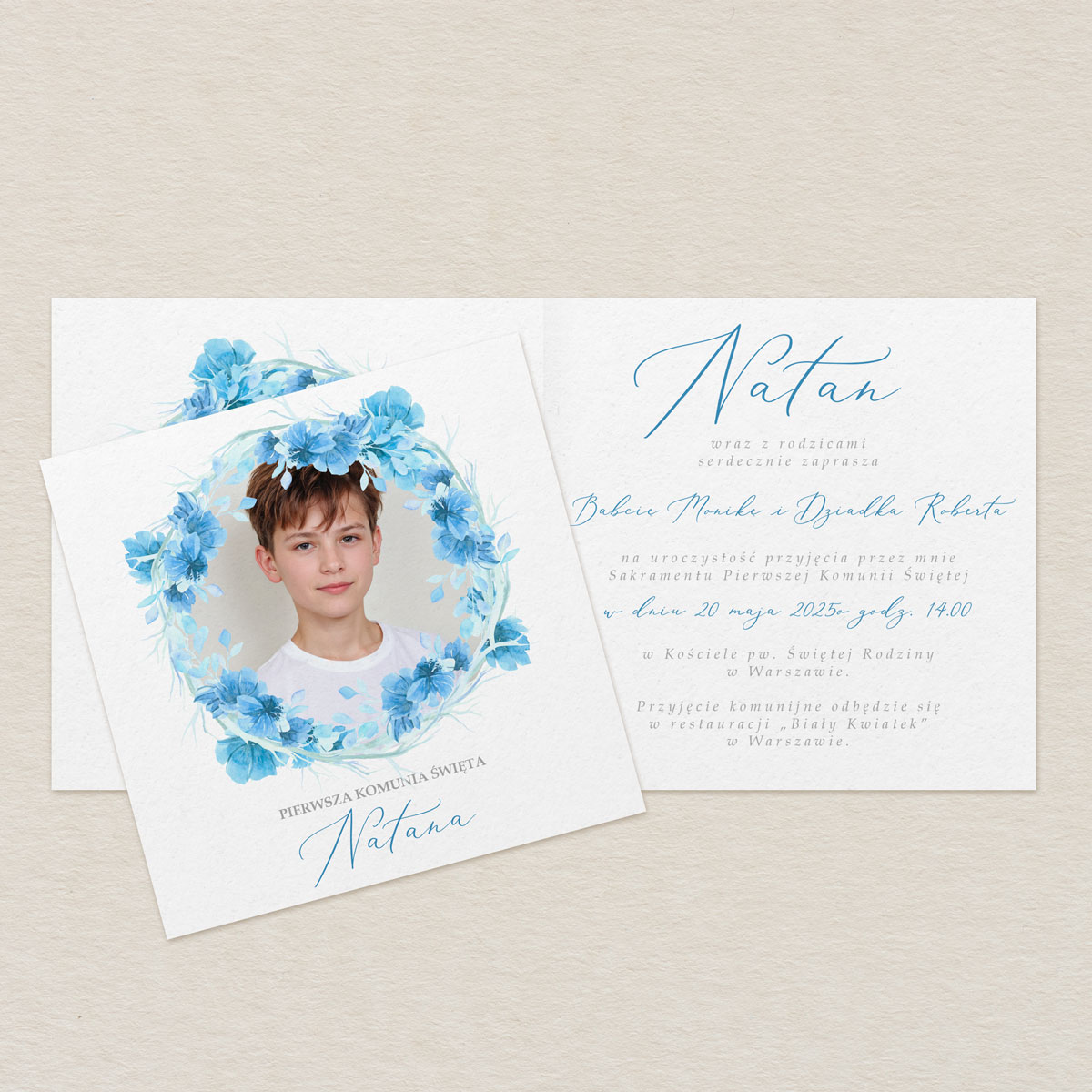 zaproszenie-na-komunie-ze-zdjeciem-niebieski-wianek-kwiatowy