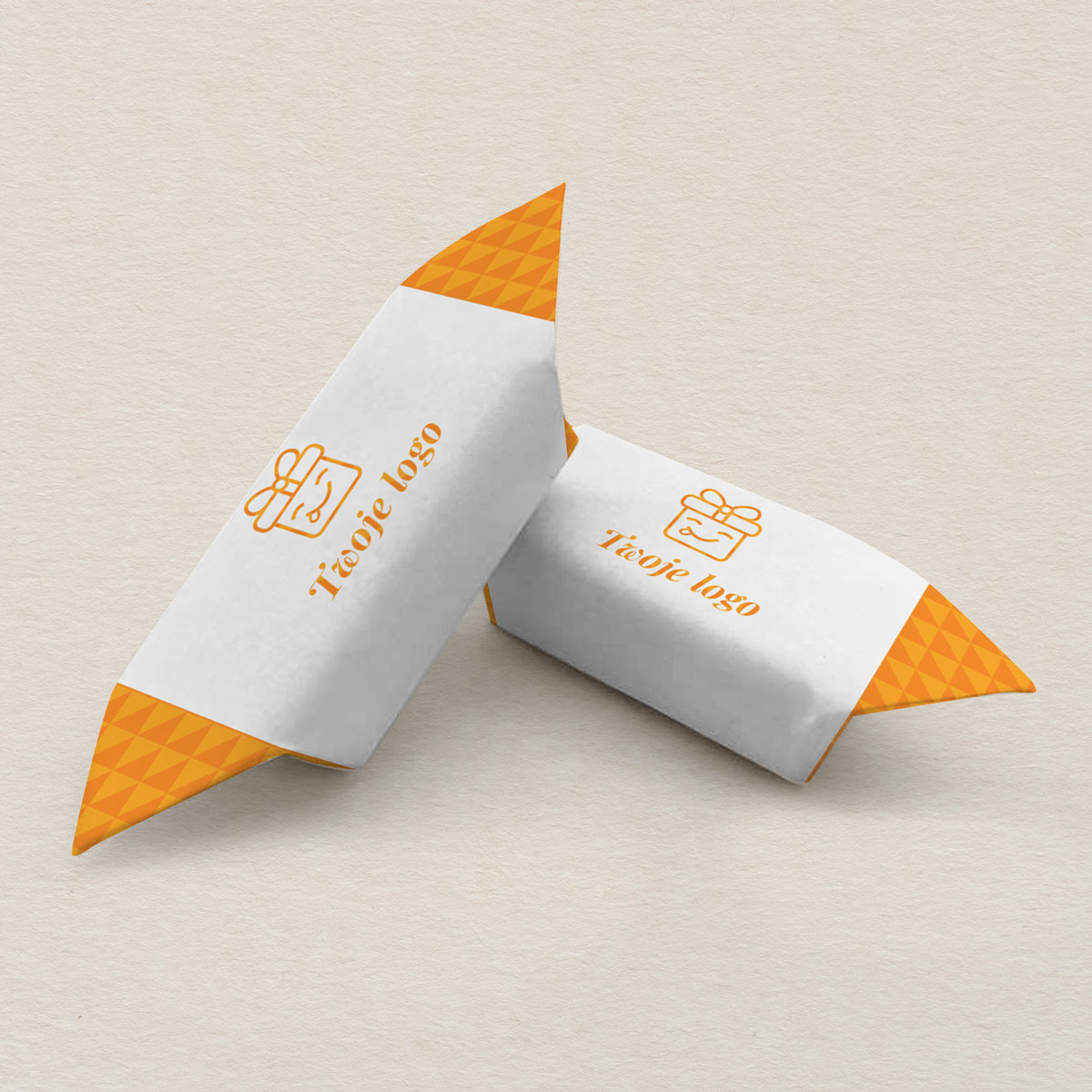 krowki-firmowe-z-logo-geometryczny-pomarancz