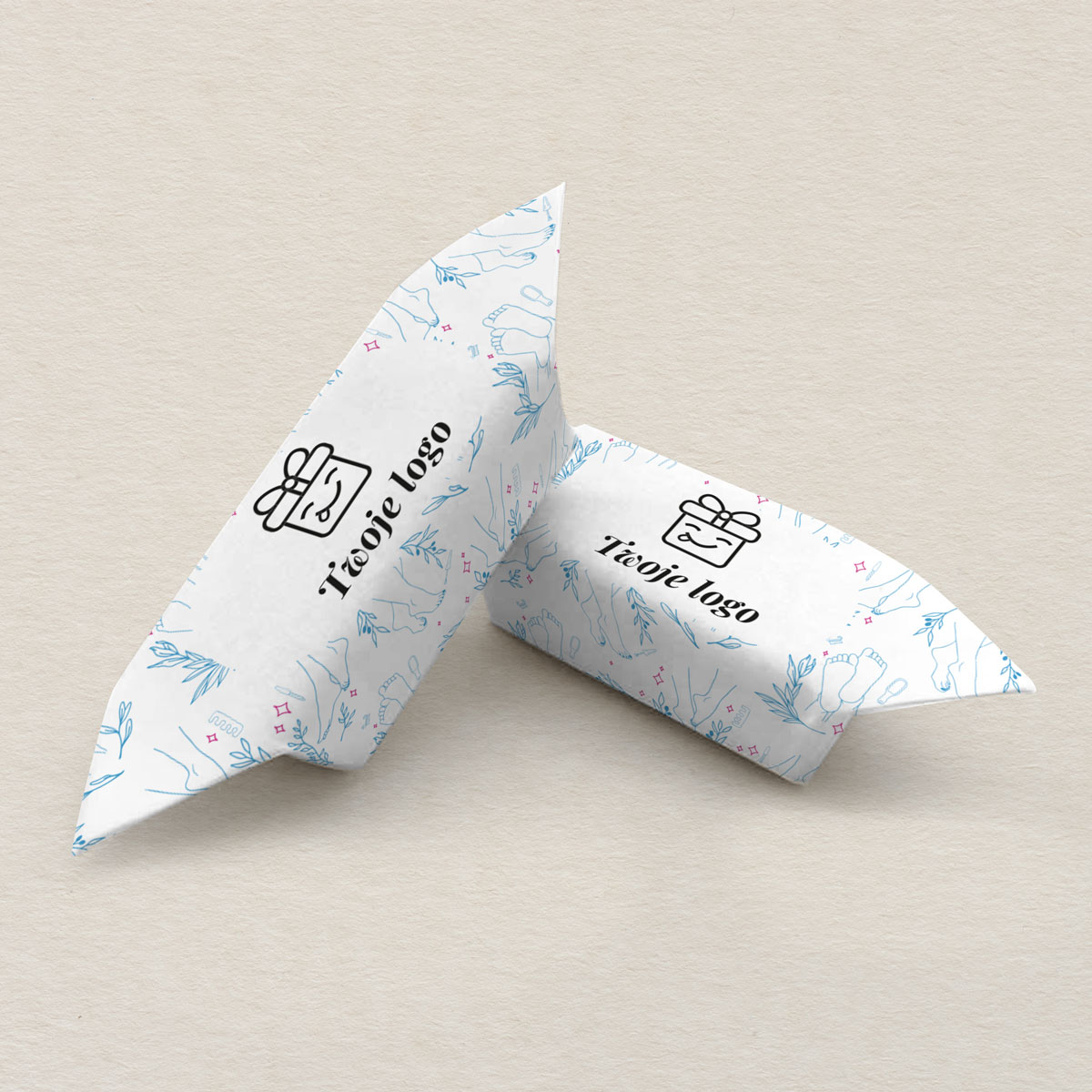 krowki-firmowe-z-logo-delikatny-motyw-line-art