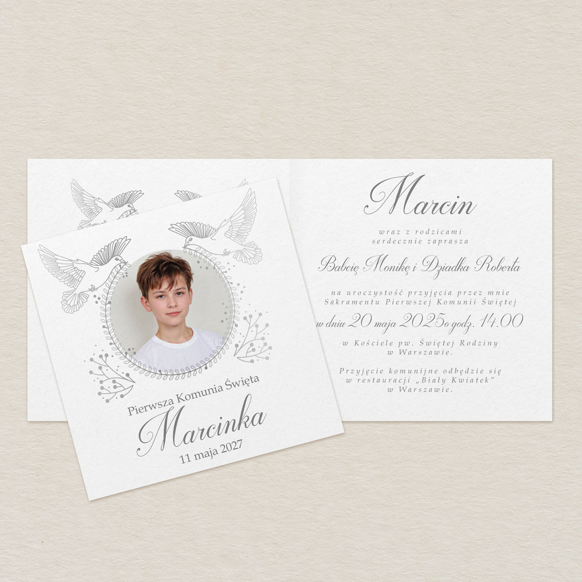 zaproszenie-na-komunie-ze-zdjeciem-golabki-klasyczne