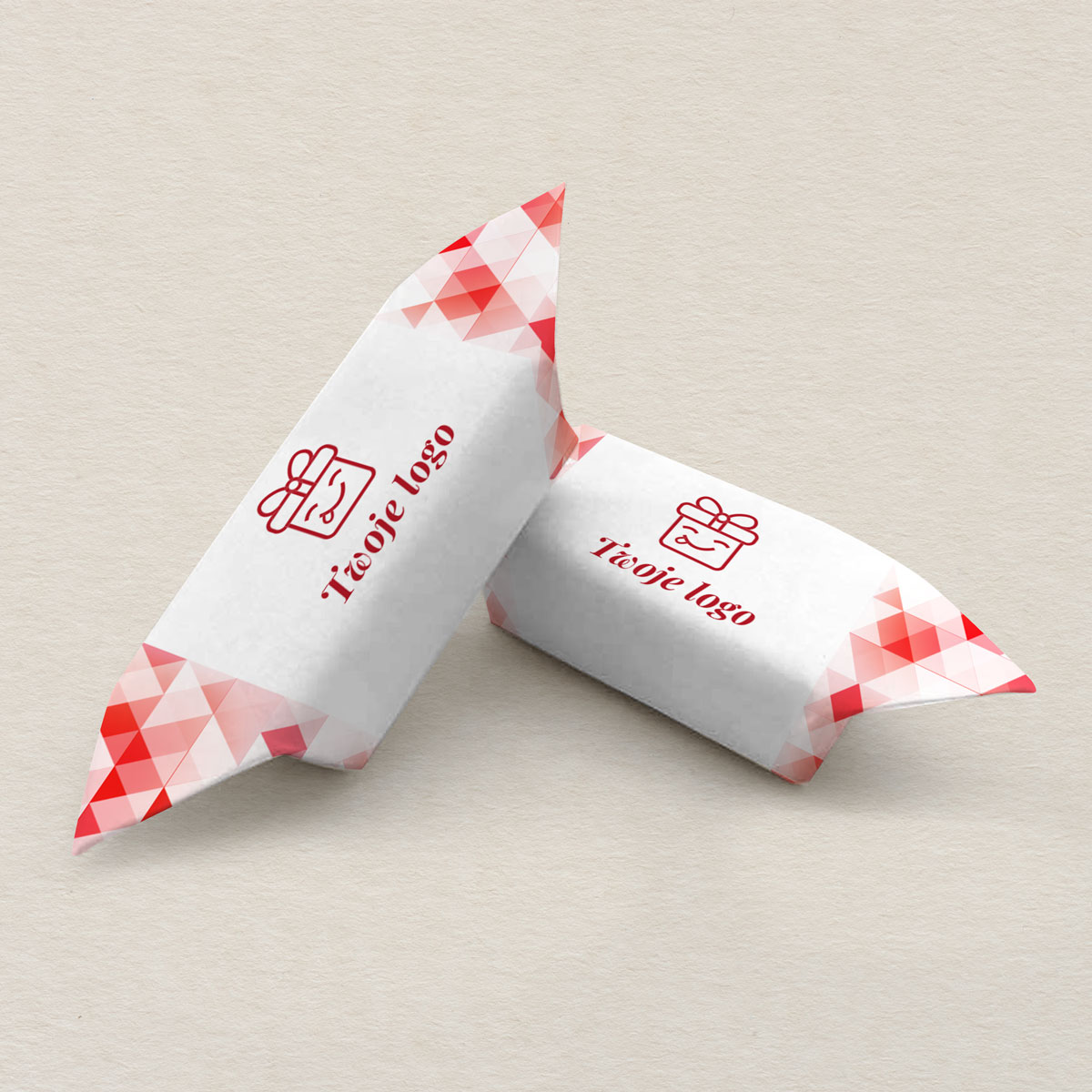 krowki-firmowe-z-logo-geometryczny-red-pattern