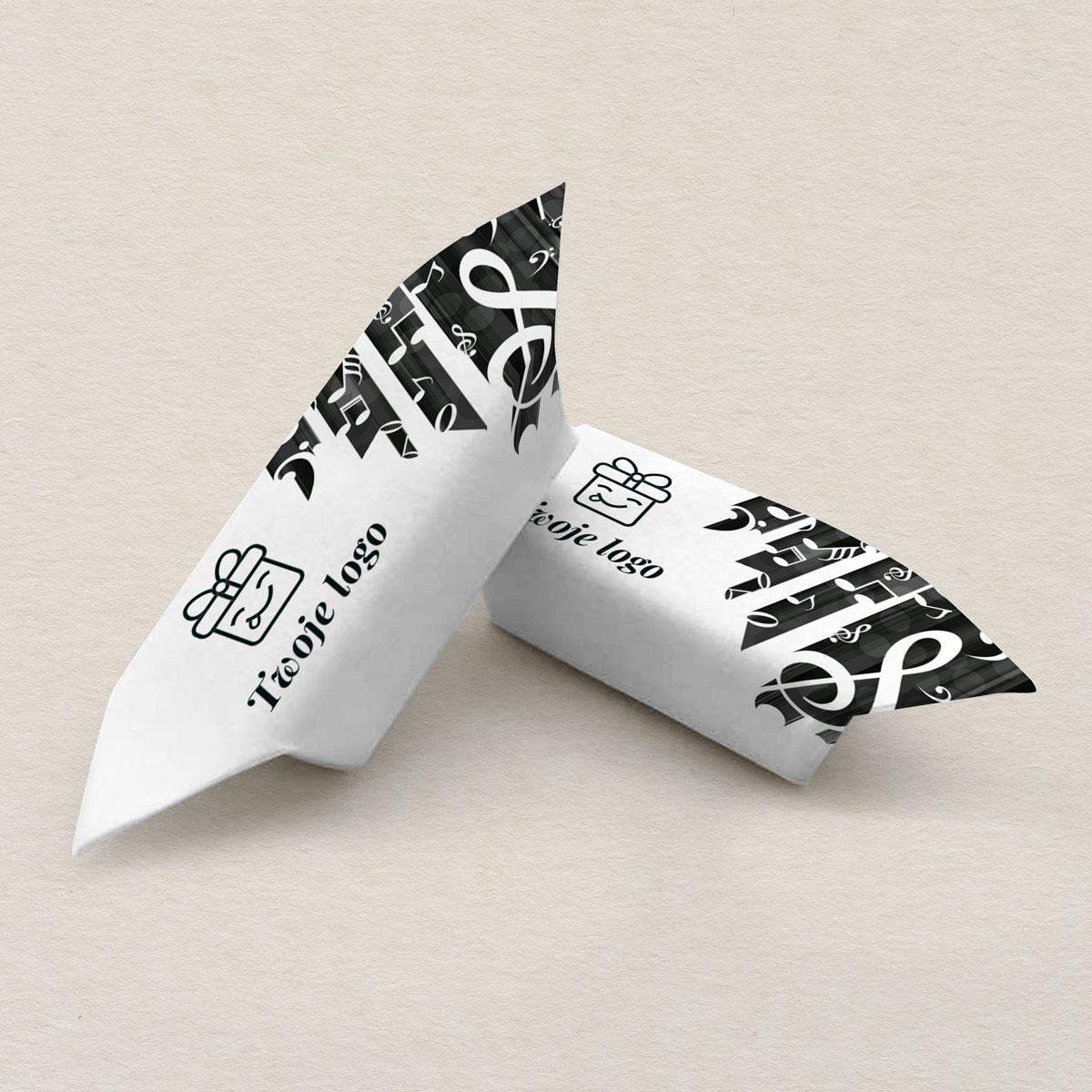 krowki-firmowe-z-logo-nuty-kontrastowe