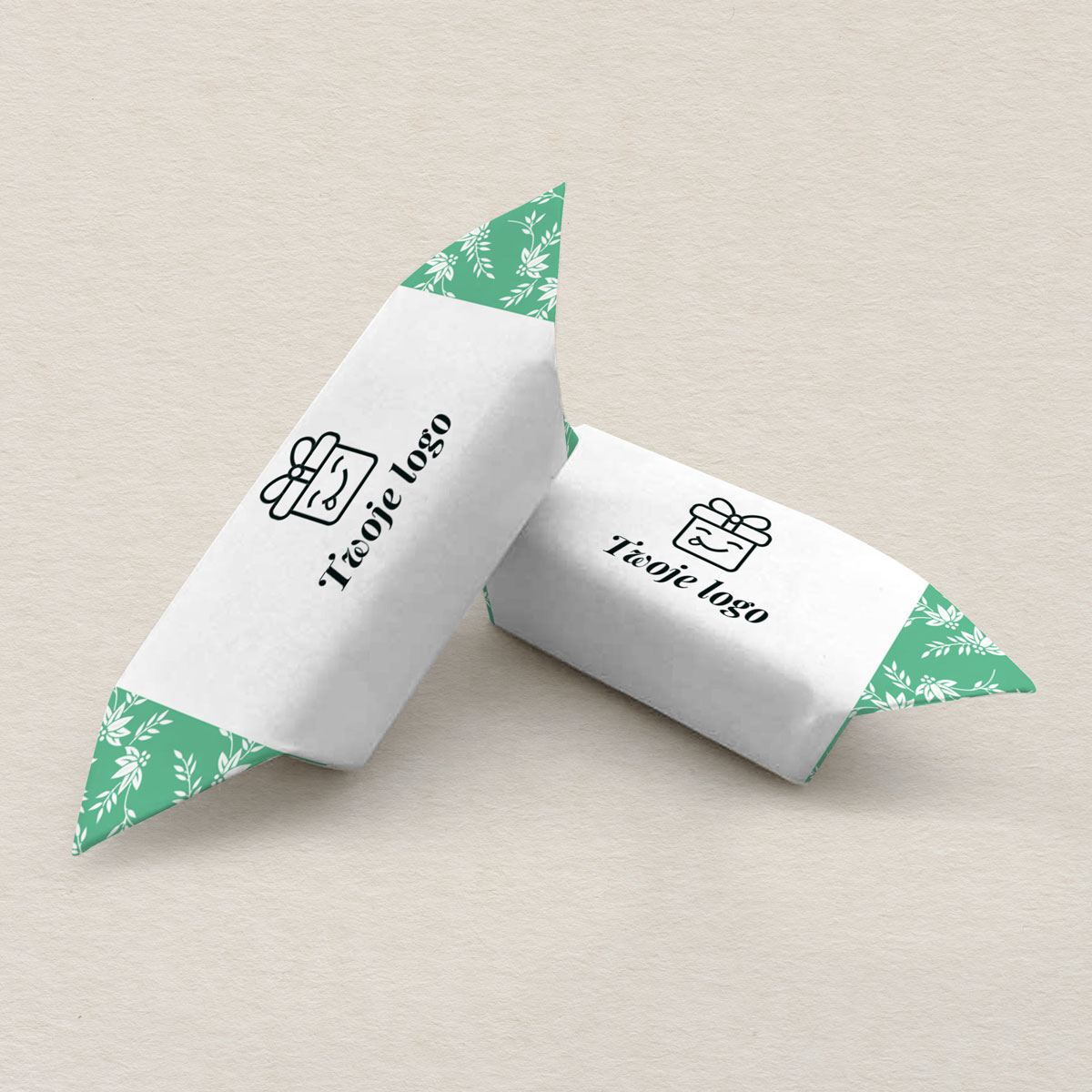 krowki-firmowe-z-logo-delikatny-motyw-roslinny