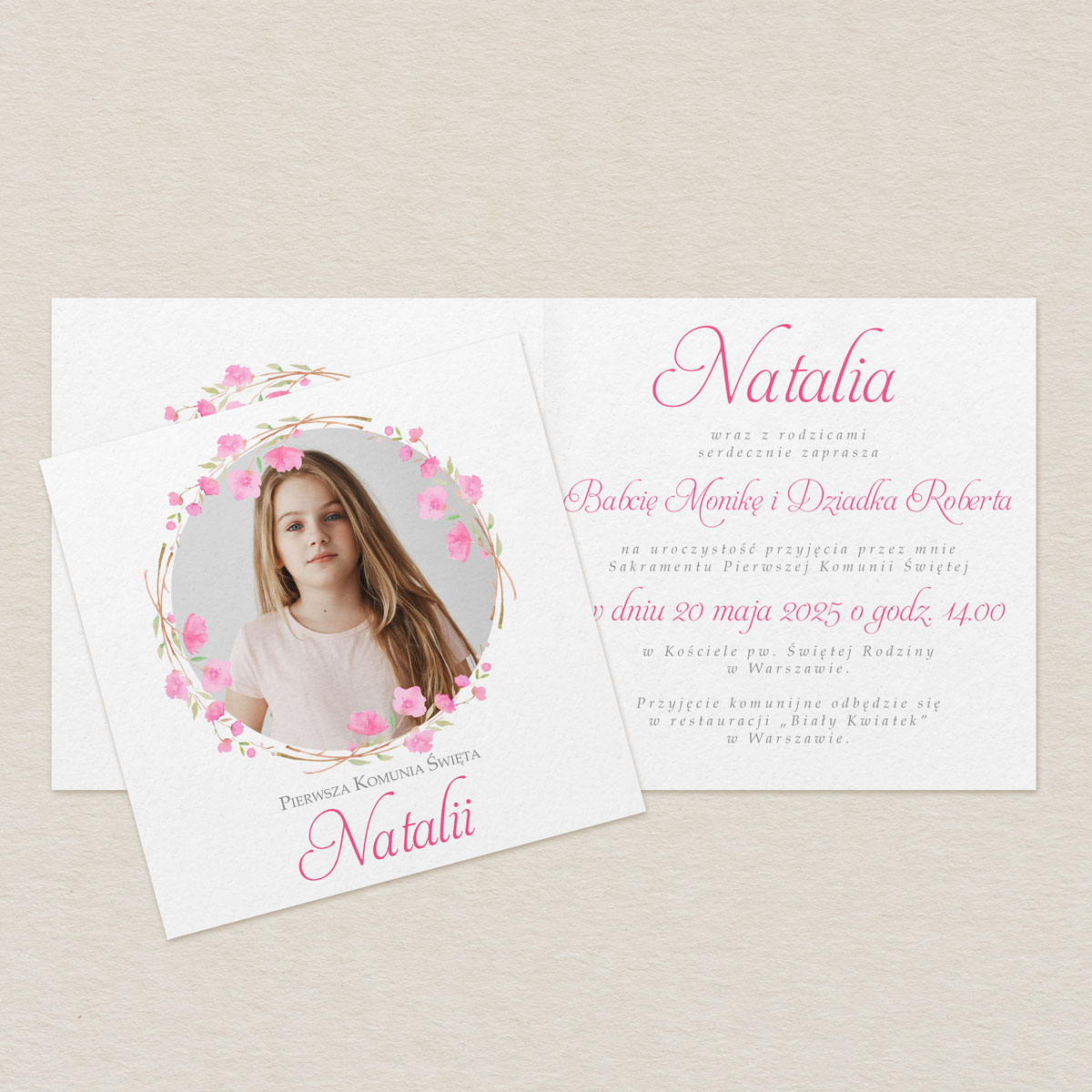 zaproszenie-na-komunie-ze-zdjeciem-delikatne-rozowe-kwiaty