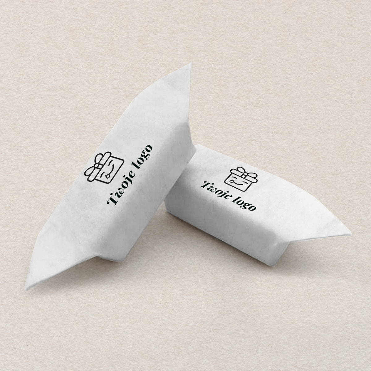 krowki-firmowe-z-logo-marmur-minimal-white