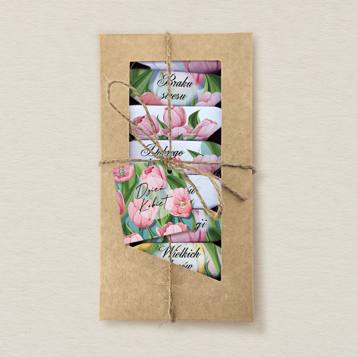 dzien-kobiet-krowki-w-ozdobnym-pudelku-wiosenna-radosc