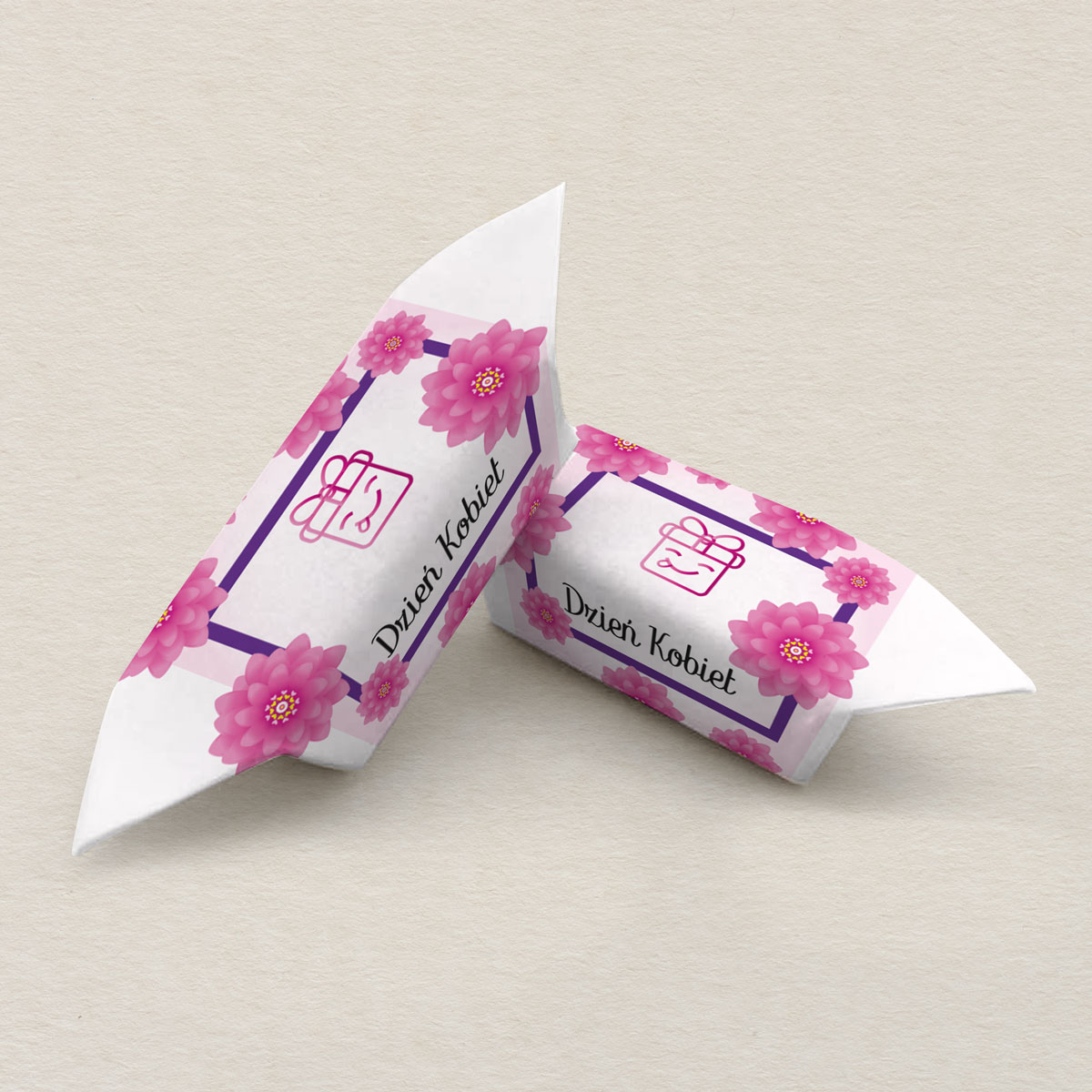 krowki-na-dzien-kobiet-kwiatowa-ramka-2