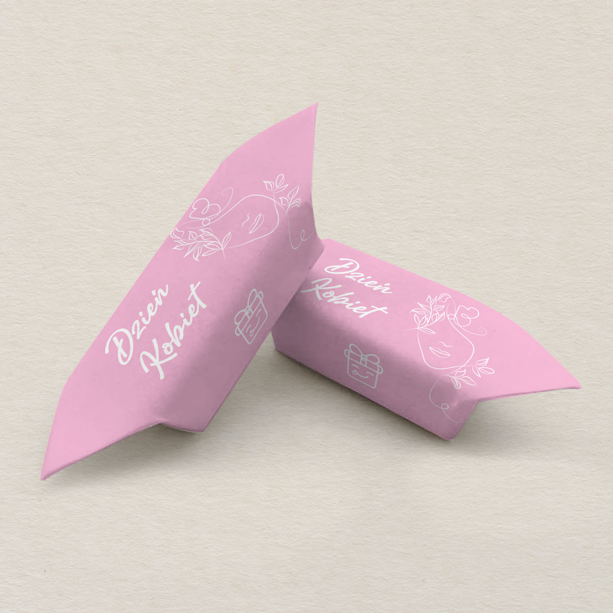 krowki-na-dzien-kobiet-minimal-line-art