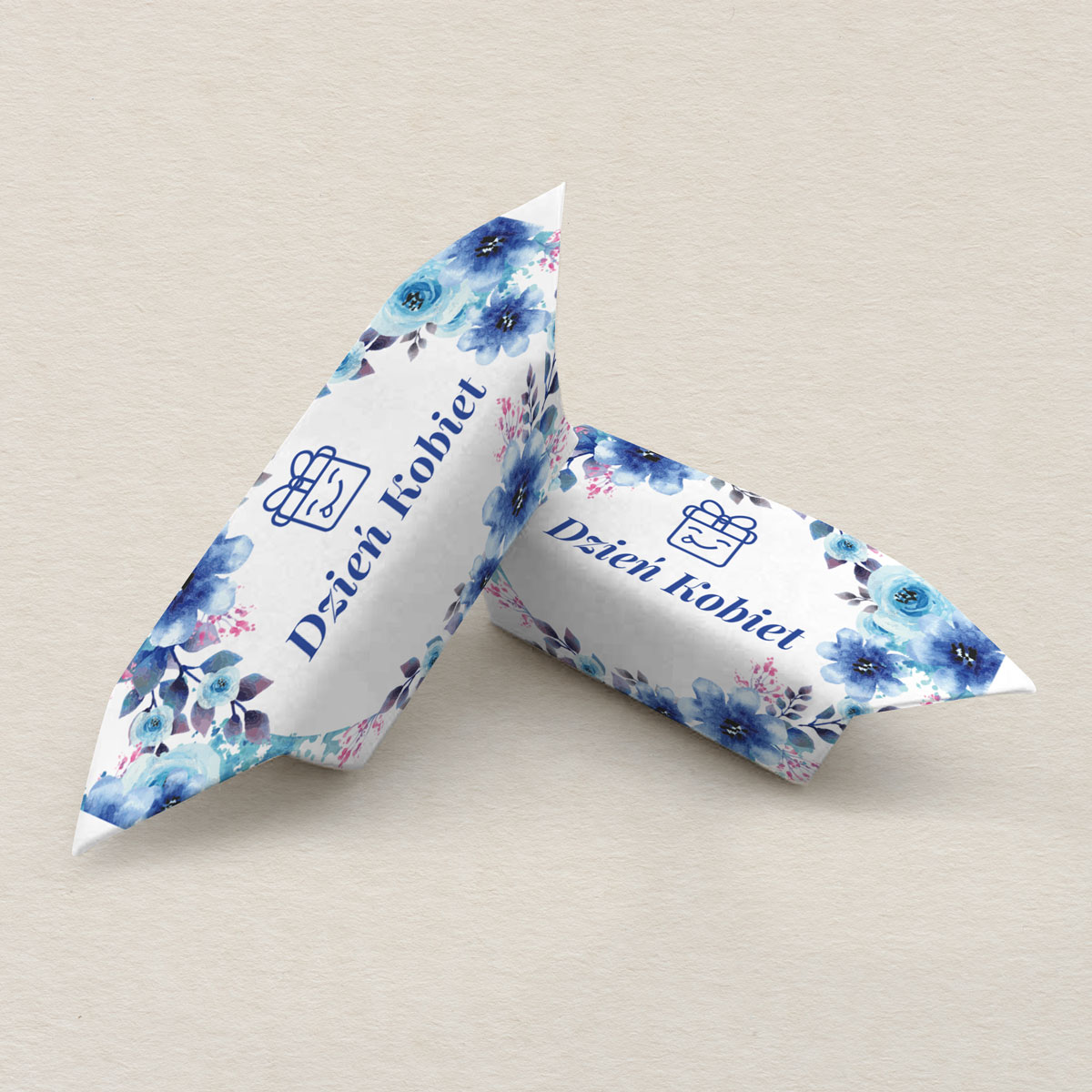 krowki-na-dzien-kobiet-niebieski-wianek