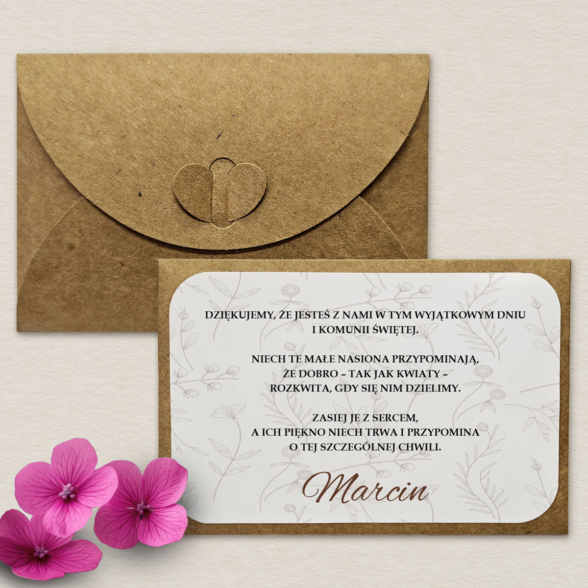 nasiona-niezapominajki-komunia-botaniczna-delikatnosc