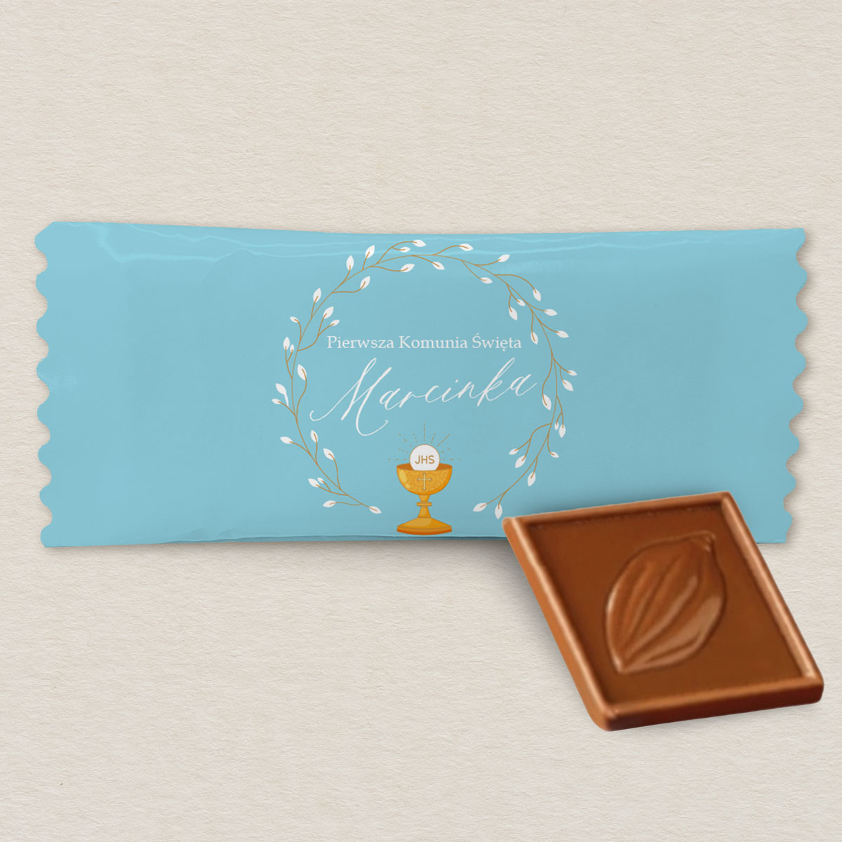 czekoladki-komunijne-personalizowane-dla-gosci-10-szt-niebieski-wianek