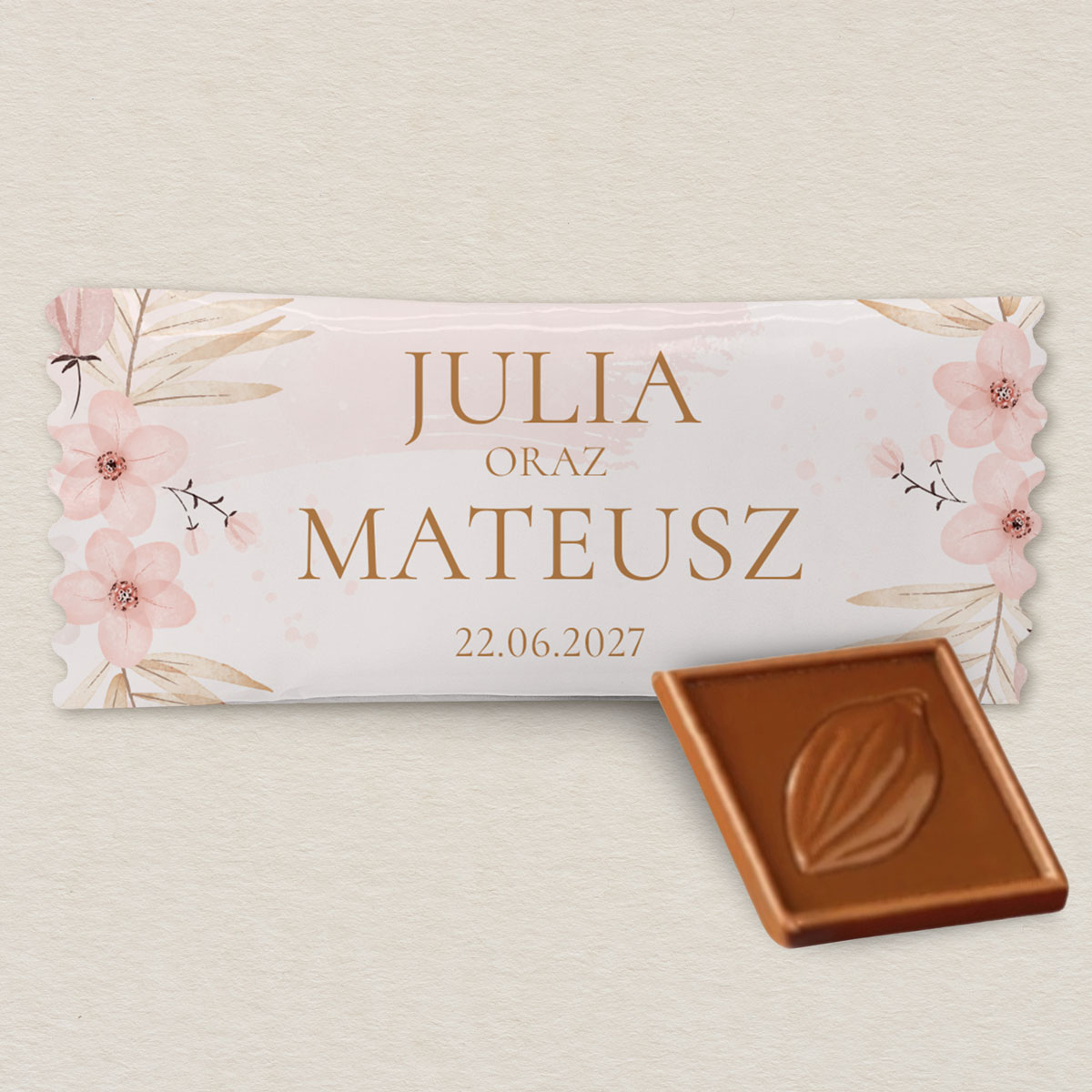 czekoladki-weselne-personalizowane-dla-gosci-10-szt-pudrowe-kwiaty