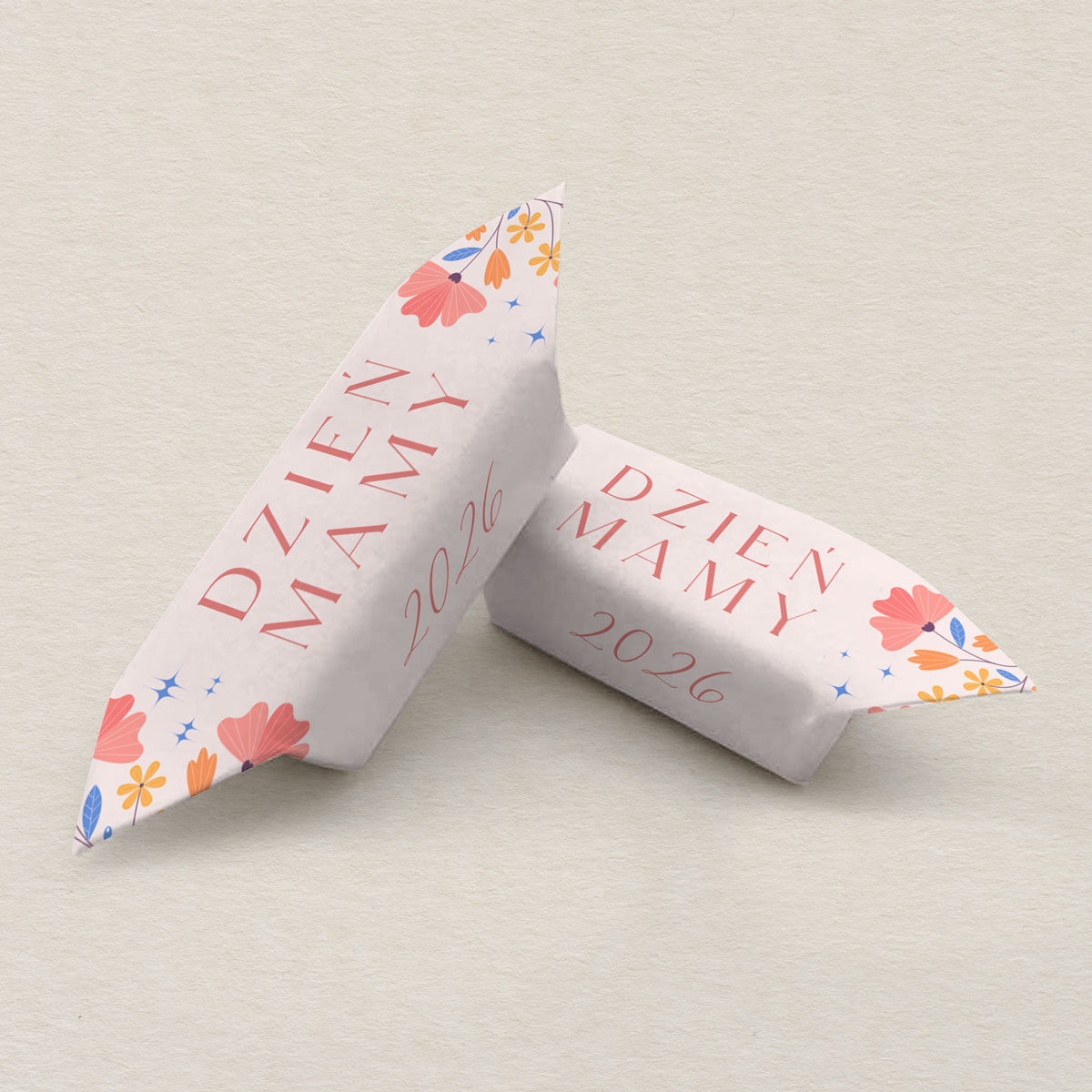 krowki-na-dzien-mamy-kolorowe-kwiaty